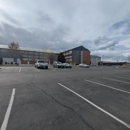 Plaza Hotel Denver Central Екстер'єр фото