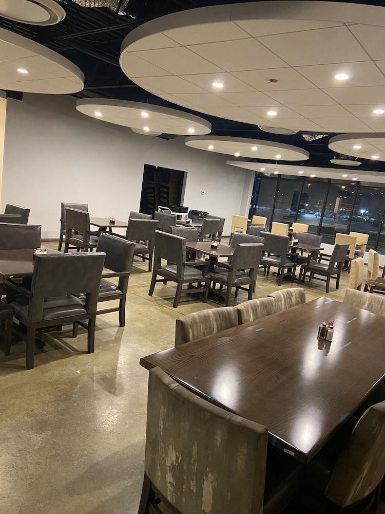 Plaza Hotel Denver Central Екстер'єр фото