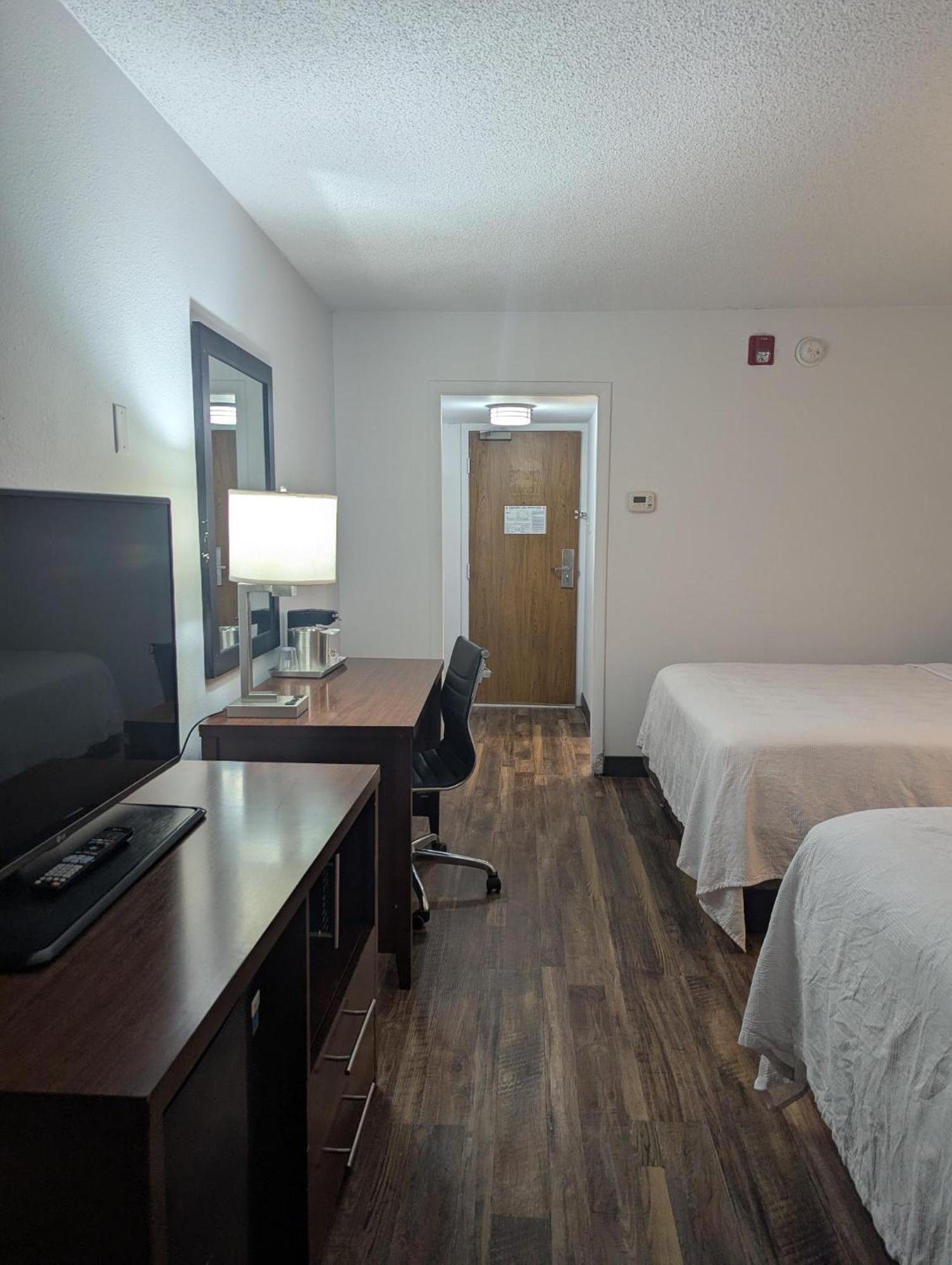 Plaza Hotel Denver Central Екстер'єр фото